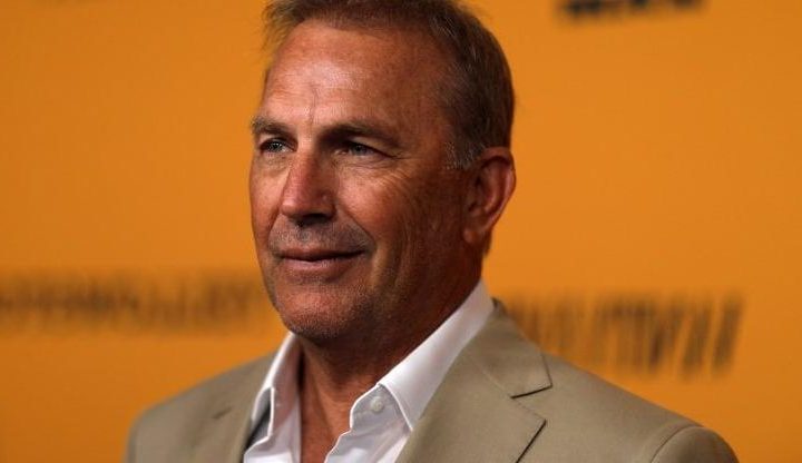 La nueva interesante relación de Kevin Costner finalmente revelada!